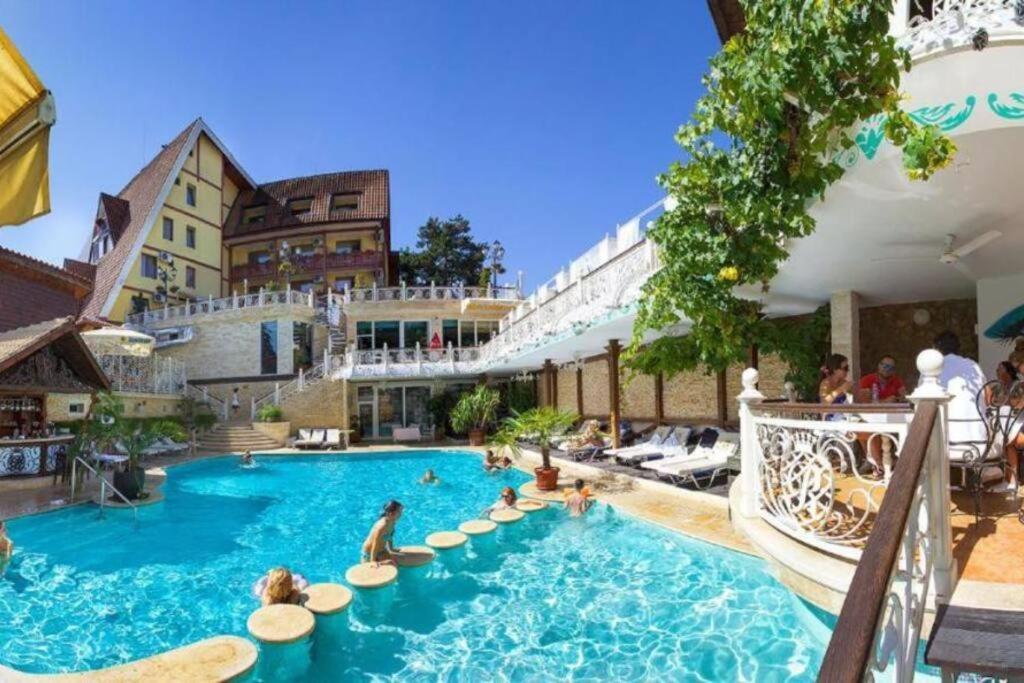 Rich House Chalet